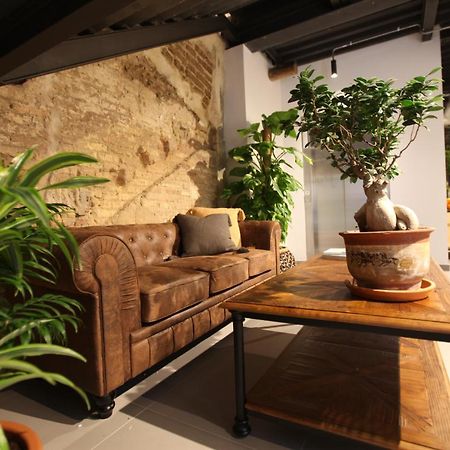 Vtz The Botanic Hostel Saragosse Extérieur photo