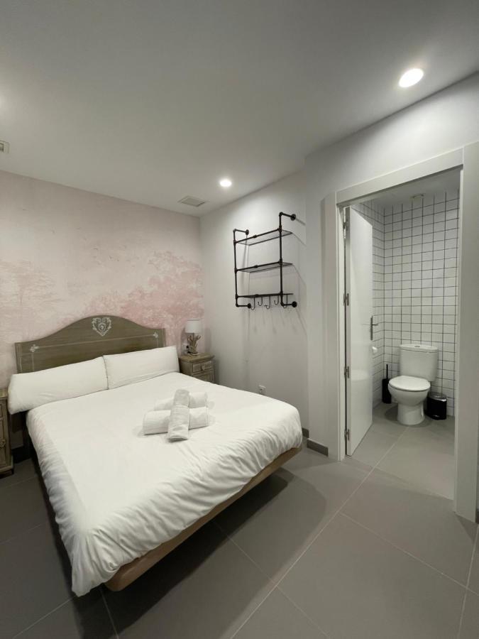 Vtz The Botanic Hostel Saragosse Extérieur photo